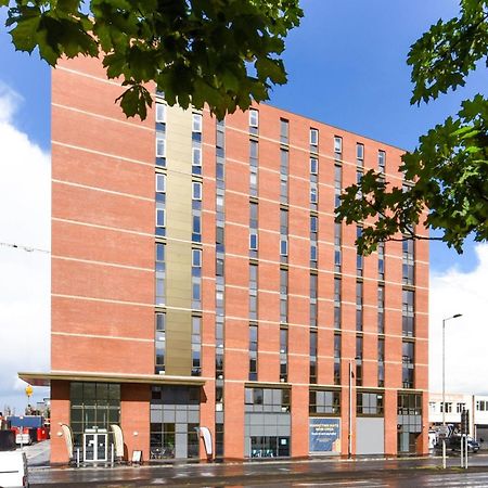 Ferienwohnung For Students Only At Great Patrick Street Belfast Exterior foto