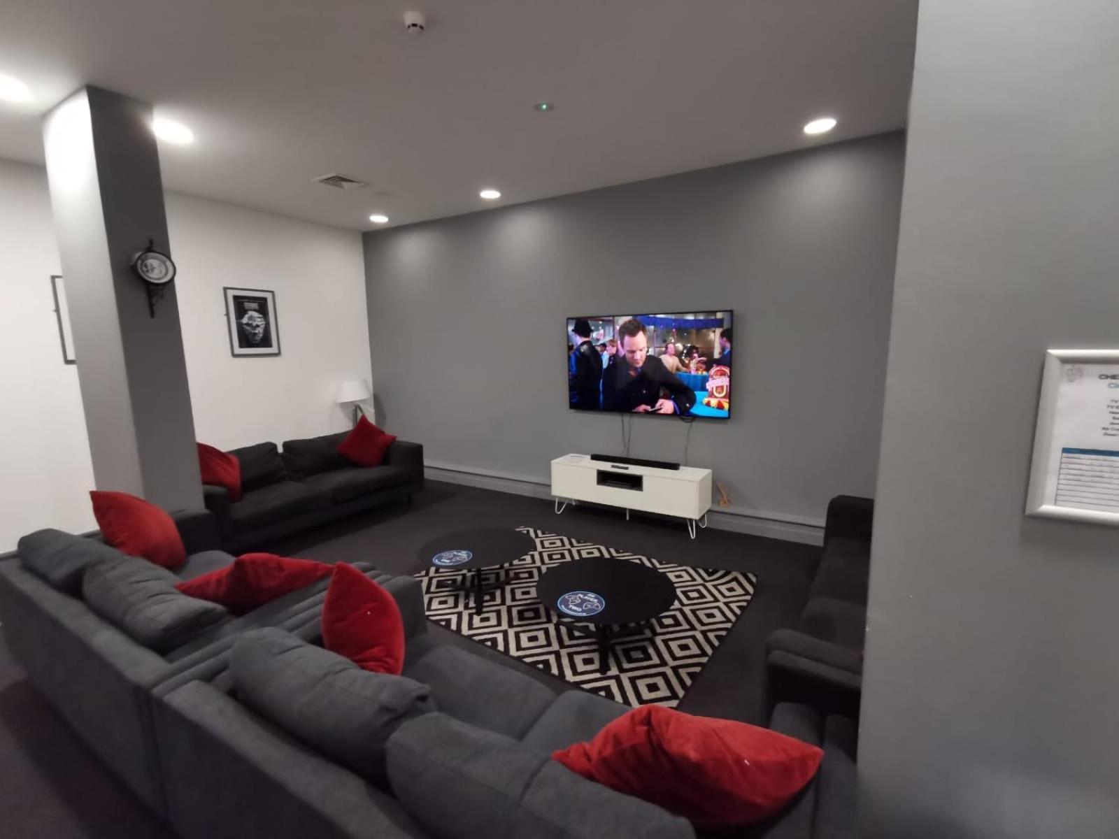 Ferienwohnung For Students Only At Great Patrick Street Belfast Exterior foto