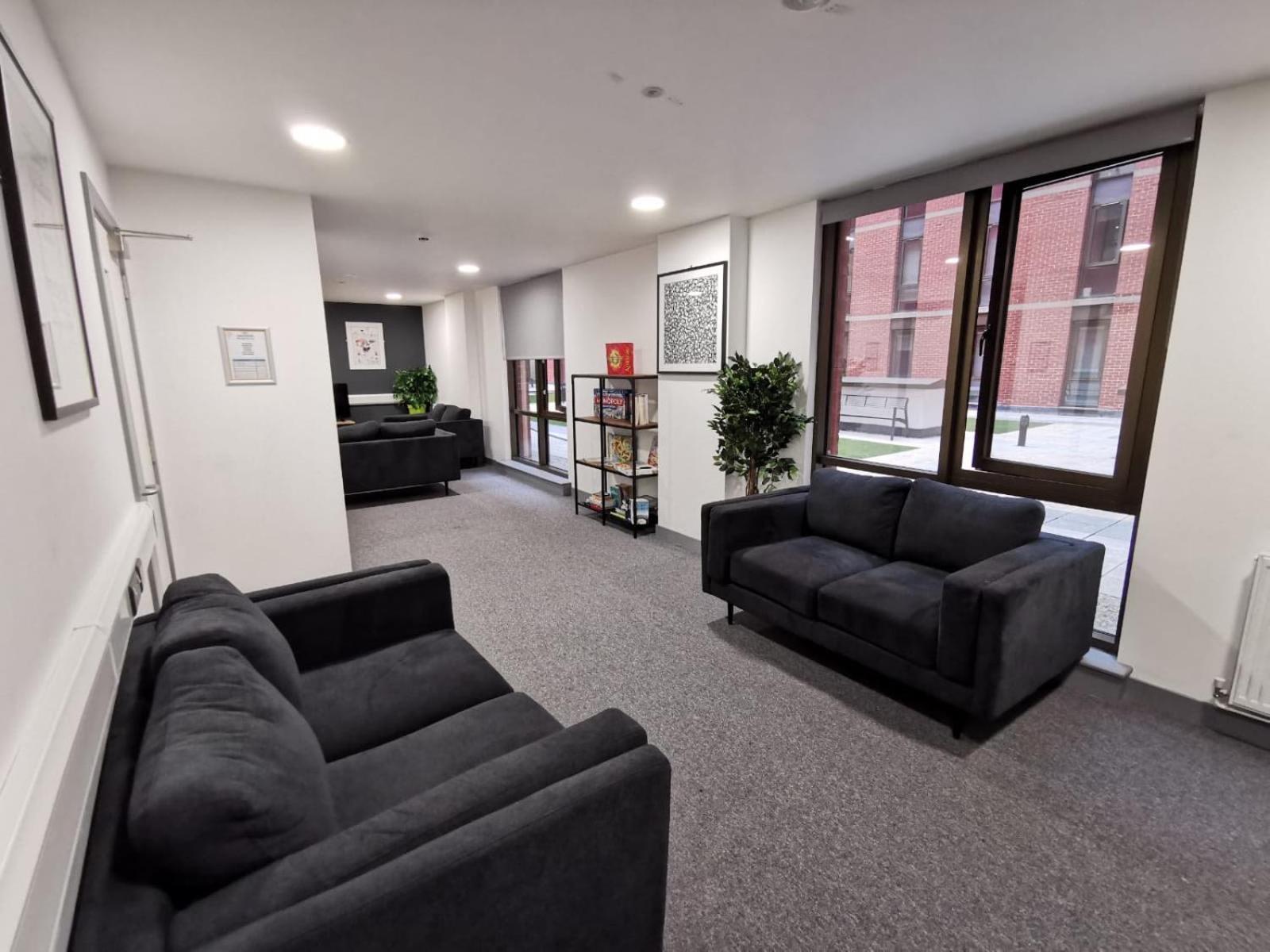 Ferienwohnung For Students Only At Great Patrick Street Belfast Exterior foto